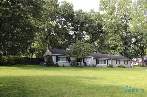 4319 Dogwood Ln, Toledo, OH 43623