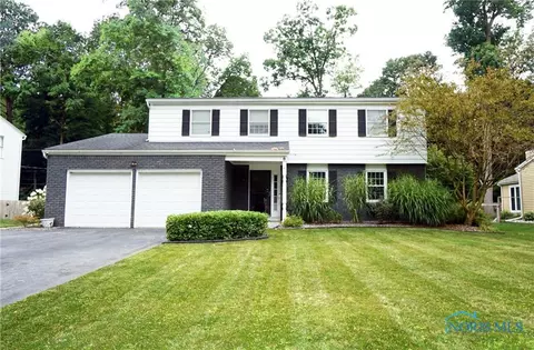 5455 Radcliffe Rd, Sylvania, OH 43560