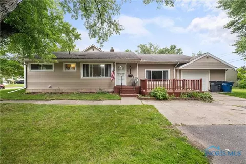 2739 Buxton Dr, Toledo, OH 43614