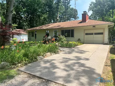 5810 Balfour Rd, Sylvania, OH 43560