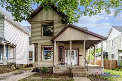 107 S Union St, Fostoria, OH 44830