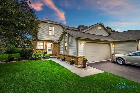1859 Peacock Ln #1859, Holland, OH 43528