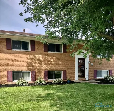 410 Shrewsbury St, Holland, OH 43528