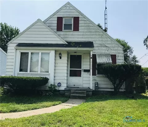 2105 Mansfield Rd, Toledo, OH 43613