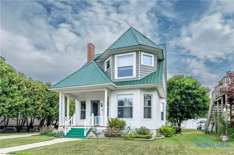 311 Bond St, Pemberville, OH 43450