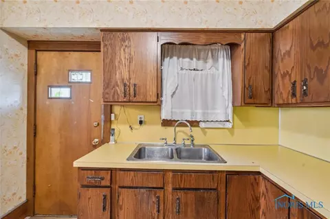 1007 Alldays Ave, Toledo, OH 43607 photo 15