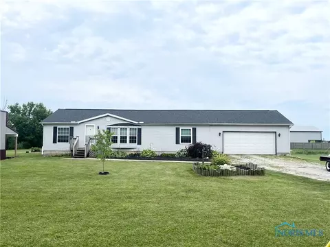 12019 Newton Rd, Bowling Green, OH 43402