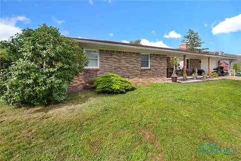 6764 Keller Rd, Walbridge, OH 43465 photo 3