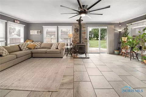 6764 Keller Rd, Walbridge, OH 43465 photo 6