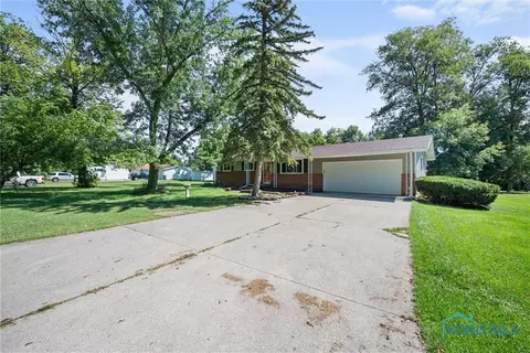 783 Nottingham Dr, Genoa, OH 43430 photo 4