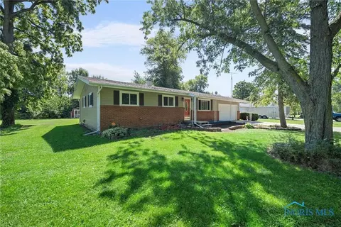 783 Nottingham Dr, Genoa, OH 43430 photo 2