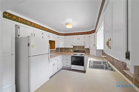 783 Nottingham Dr, Genoa, OH 43430 photo 19
