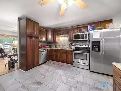 837 Harmon St, Findlay, OH 45840 photo 13