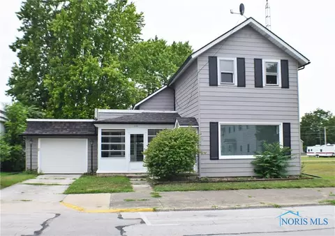 113 N Main St, Bradner, OH 43406