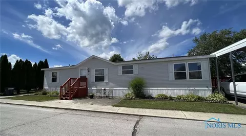 930 E Broadway St #23, North Baltimore, OH 45872