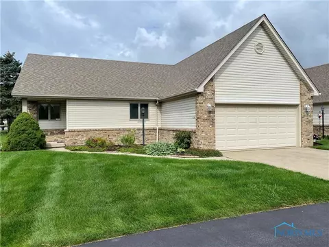 4245 Townhouse Dr #A, Oregon, OH 43616