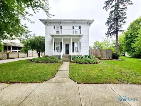 102 S Maple St, Pioneer, OH 43554