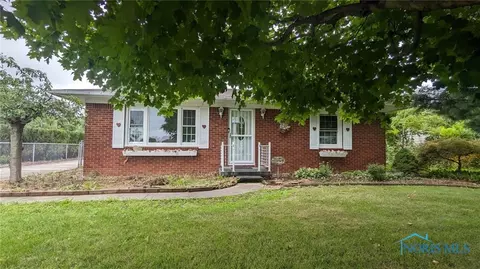 4129 Hakes Rd, Northwood, OH 43619