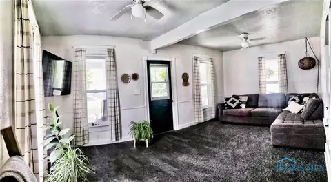 411 W Maple St, Deshler, OH 43516 photo 6