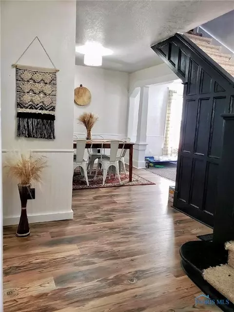 411 W Maple St, Deshler, OH 43516 photo 9