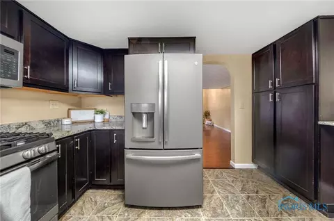 28741 Tracy Rd, Walbridge, OH 43465 photo 13