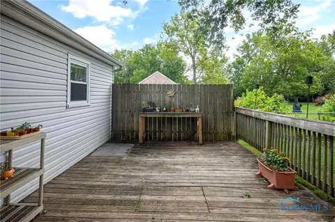 28741 Tracy Rd, Walbridge, OH 43465 photo 33