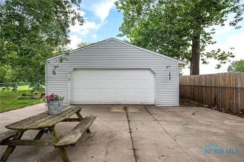 28741 Tracy Rd, Walbridge, OH 43465 photo 34