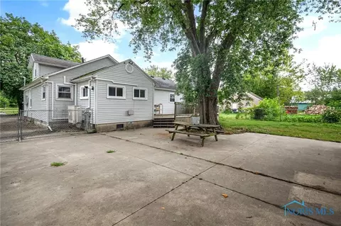 28741 Tracy Rd, Walbridge, OH 43465 photo 41