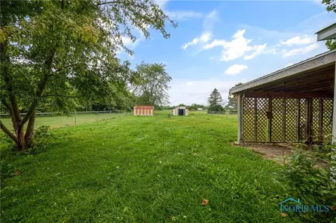 28741 Tracy Rd, Walbridge, OH 43465 photo 35