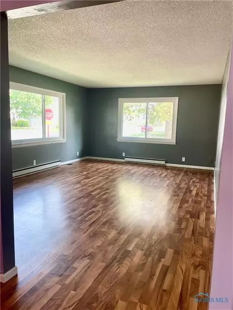 704 E Main St, Ottawa, OH 45875 photo 8