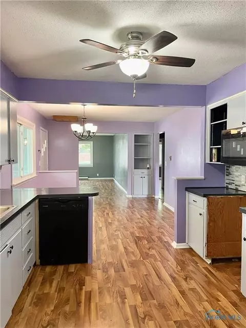 704 E Main St, Ottawa, OH 45875 photo 3
