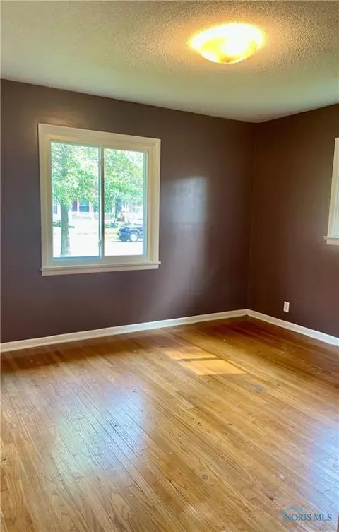 704 E Main St, Ottawa, OH 45875 photo 14