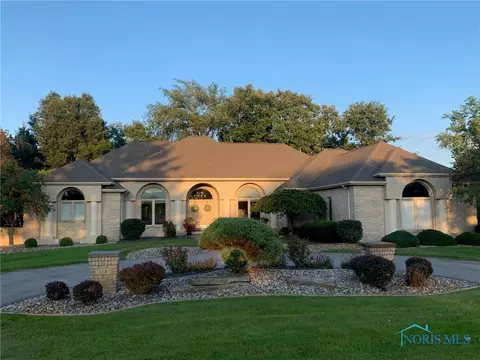 114 Country Club Rd, Bryan, OH 43506