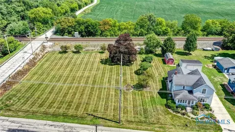115 Bierley Ave, Pemberville, OH 43450
