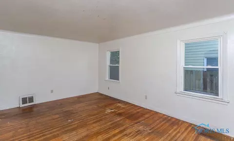 740 Turner Ave, Toledo, OH 43607 photo 2