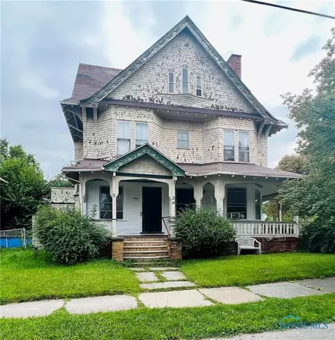 505 4th St, Toledo, OH 43605