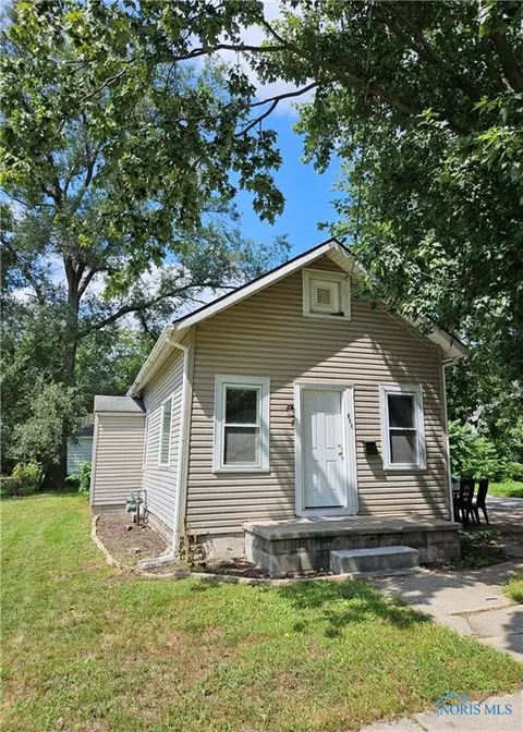 611 N Prospect St, Bowling Green, OH 43402