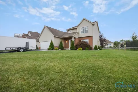 3130 Sterlingwood Ln, Perrysburg, OH 43551