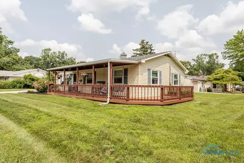 153 Friars Ln, Toledo, OH 43615