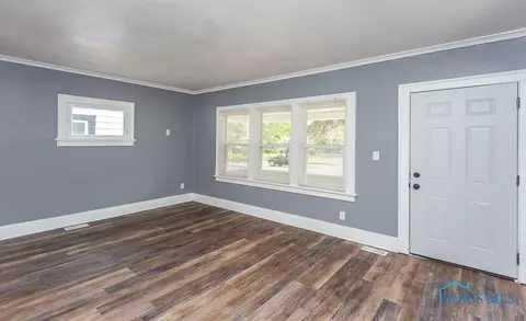 1811 Alvin St, Toledo, OH 43607 photo 3