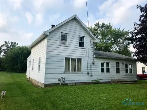 645 Main St, Clay Center, OH 43408