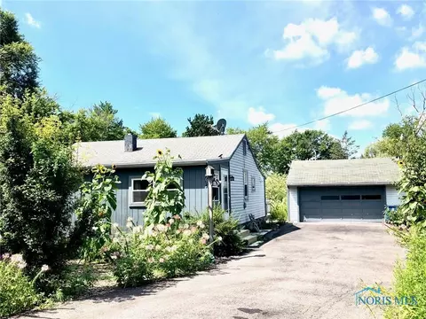 605 N Howard Rd, Curtice, OH 43412