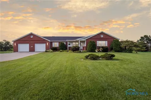 12525 Frankfort Rd, Swanton, OH 43558