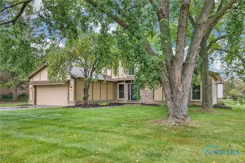 886 Bridgeton Ln, Perrysburg, OH 43551