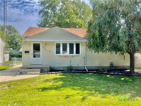 4620 Naomi Dr, Toledo, OH 43623