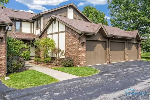 1174 Hidden Ridge Rd #B, Toledo, OH 43615