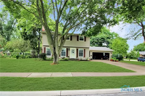 230 Alice St, Port Clinton, OH 43452