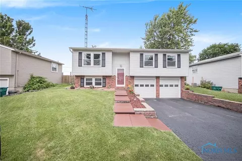 154 Dillrose Dr, Northwood, OH 43619
