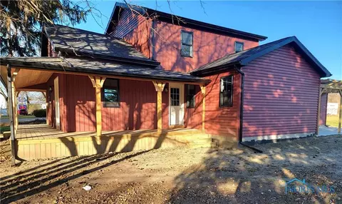 712 East St, Liberty Center, OH 43532
