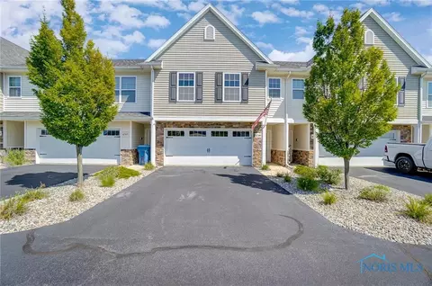 4709 Lakeside Dr, Maumee, OH 43537
